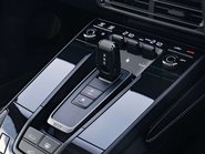 Porsche 911 Carrera 4 GTS PDK 16