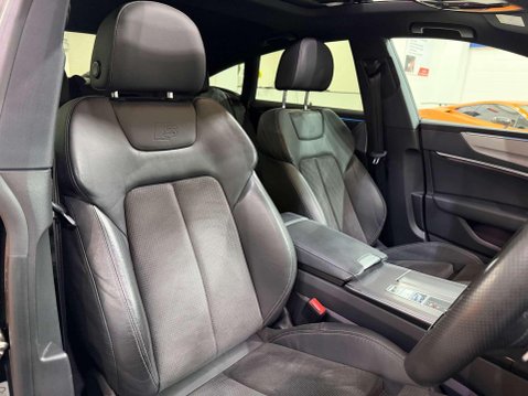 Audi A7 2.0 TDI 40 S line Sportback 5dr Diesel S Tronic quattro Euro 6 (s/s) (204 p 32