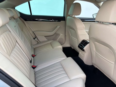 Skoda Superb 2.0 Superb Laurin & Klement TSi Semi-Auto 5dr 18