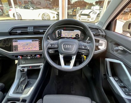Audi Q3 1.5 Q3 Sport 35 TFSI Semi-Auto 5dr 19