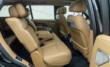 Land Rover Range Rover D350 AUTOBIOGRAPHY LWB 19