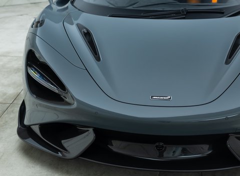 McLaren 765LT Spider 35