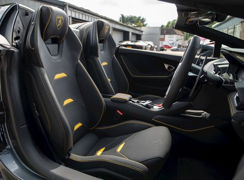 Lamborghini Huracan Spyder LP640-4 EVO 14