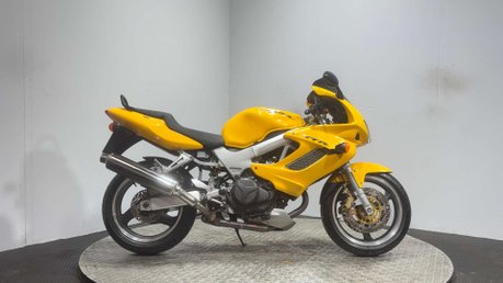 Honda VTR FIRESTORM 1997 ONLY 13K RUNS GREAT VERY CLEAN NEW MOT 1000CC VTWIN 1