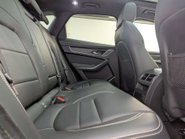 Jaguar F-Pace 2.0 F-PACE R-Dynamic HSE D MHEV AWD Auto 4WD 5dr 46