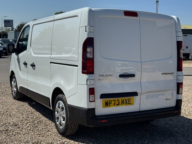 Renault Trafic SWB L1H1 Low Roof Business Plus SL28 Air Con Camera Sensors Euro 6 8