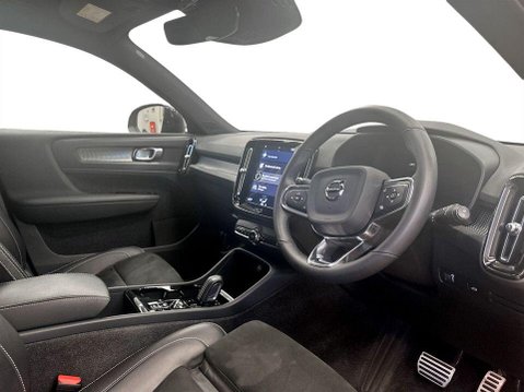 Volvo XC40 1.5 T3 R-Design SUV 5dr Petrol Auto Euro 6 (s/s) (163 ps) 12