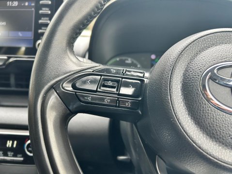 Toyota Yaris ICON FHEV 29