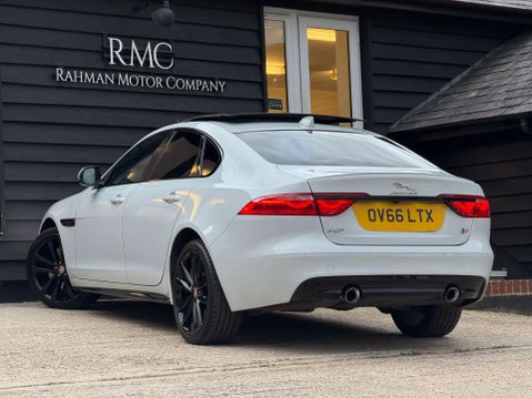 Jaguar XF 3.0d V6 S Saloon 4dr Diesel Auto Euro 6 (s/s) (300 ps) 2