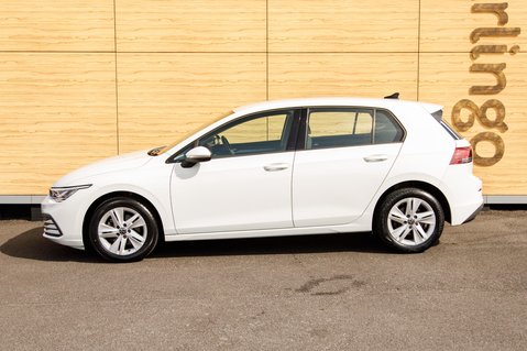 Volkswagen Golf LIFE TSI 13