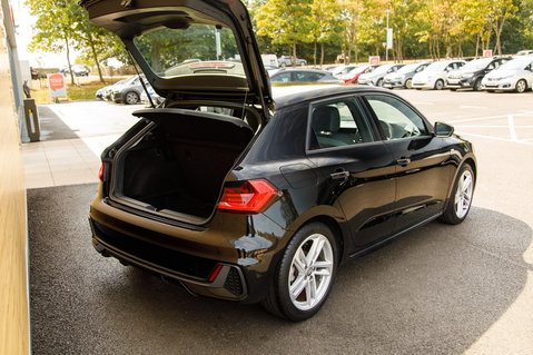 Audi A1 SPORTBACK TFSI S LINE 32