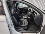 Audi RS4 4.2 FSI V8 Estate 5dr Petrol S Tronic quattro Euro 5 (450 ps) 22