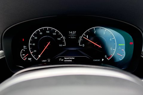 BMW 5 Series 520D M SPORT - RARE SOPHISTO GREY WITH IVORY LEATHER INTERIOR  37