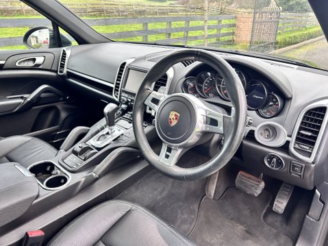 Porsche Cayenne PLATINUM EDITION D V6 TIPTRONIC 16
