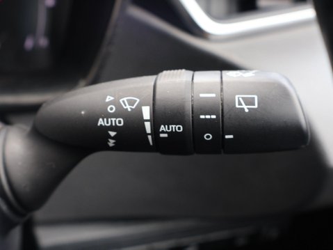 Suzuki Swace 1.8h Motion CVT Euro 6 (s/s) 5dr 22