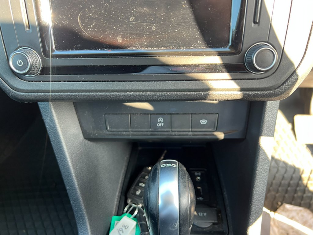 2018 Volkswagen Caddy Maxi AUTO LWB L2H1 Highline C20 Air Con Alloys Camera Nav EURO 6 NO VAT — thumbnail 41 of 51