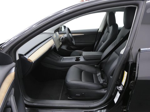 Tesla Model 3 Standard Range Plus Auto RWD 4dr 16