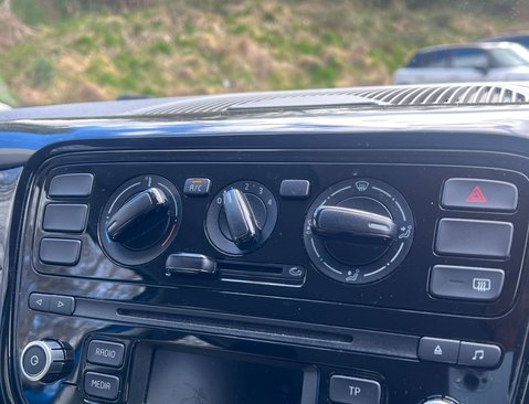 Volkswagen Up 1.0 Move Up 5dr 21