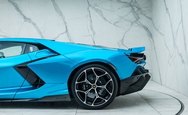 Lamborghini Revuelto 41
