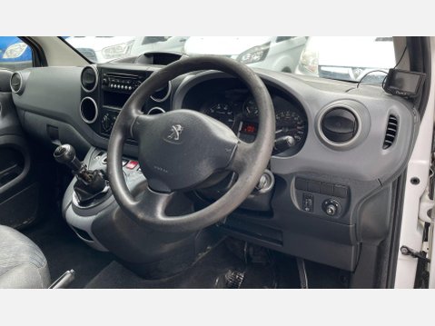 Peugeot Partner 1.6 HDi 850 S Panel Van 4dr Diesel Manual L1 (138 g/km, 90 bhp) 23