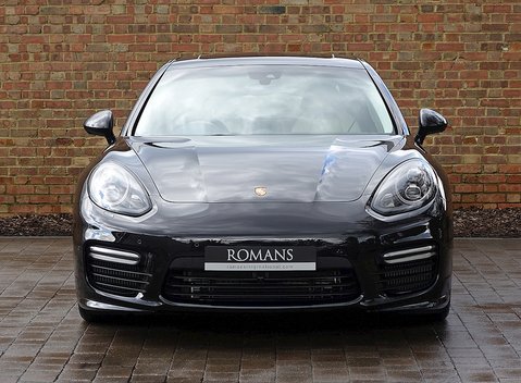 Porsche Panamera Turbo 31