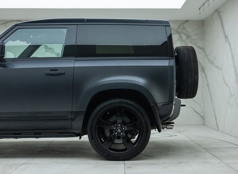 Land Rover Defender 90 V8 CARPATHIAN EDITION 38