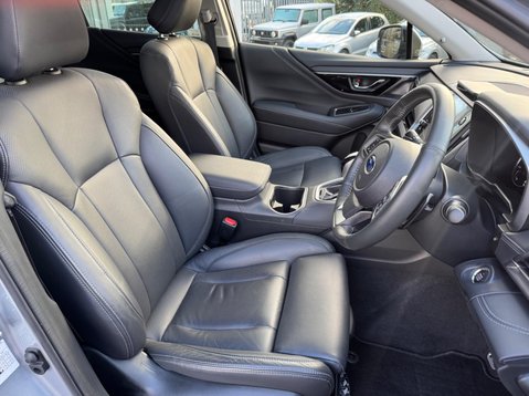 Subaru Outback TOURING 15