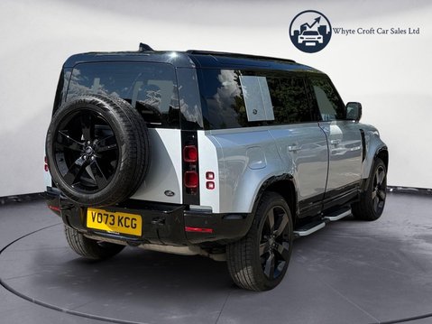 Land Rover Defender 3.0 D300 MHEV X-Dynamic SE Auto 4WD Euro 6 (s/s) 5dr 5
