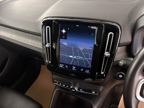 Volvo XC40 1.5h T5 Twin Engine Recharge 10.7kWh Inscription Pro Auto Euro 6 (s/s) 5dr 12