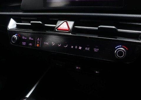 Kia Niro 1.6 Niro 2 HEV Semi-Auto 5dr 29