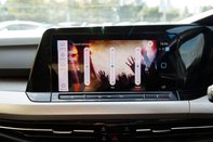 Volkswagen Golf LIFE TSI 28