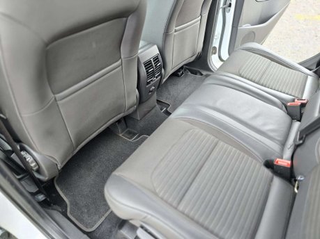 Ford Kuga 2.0 TDCi Titanium SUV 5dr Diesel Powershift AWD Euro 6 (s/s) (180 ps) 22