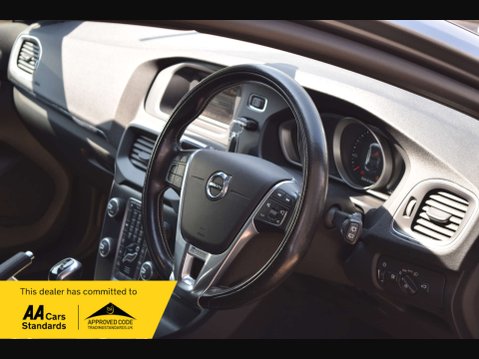 Volvo V40 2.0 V40 R-Design D2 5dr 34