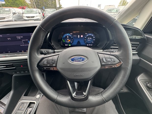 Ford Transit Connect AUTO LWB [SOLD CR] L2H1 Low Roof PHEV Trend 250 Air Con Nav Sensors EURO 6 15