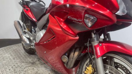 Honda CB 2010 GOOD RUNNING PROJECT BIKE SPARES OR REPAIR 1000CC 30