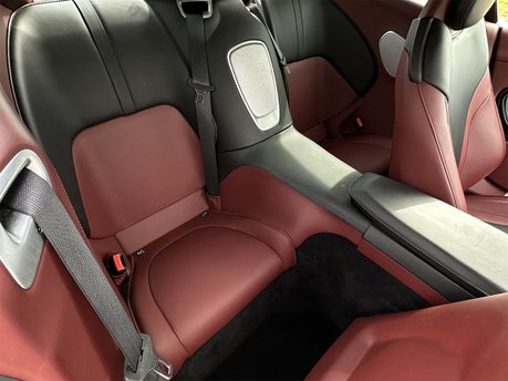 Aston Martin DB11 4.0L V8 Coupe 71