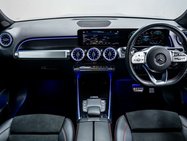 Mercedes-Benz GLB 1.3 GLB 200 AMG Line Premium Plus Night Edition 5dr 29