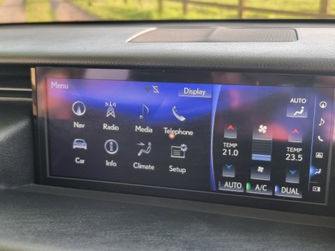 Lexus Is 300H PREMIER 52