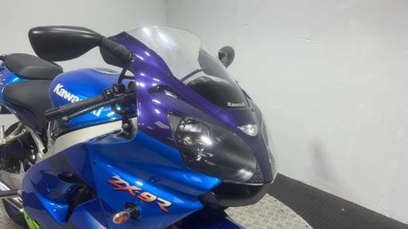 Kawasaki ZX ZX9R 2000 ONLY 6K 1 OWNER RUNNING PROJECT BIKE SPORT BIKE 7
