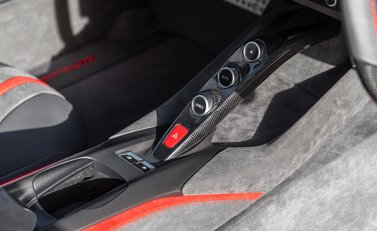 Ferrari 812 Superfast 19