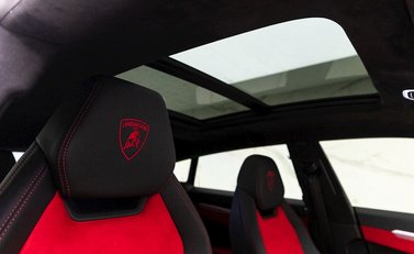 Lamborghini Urus NERO Design 12