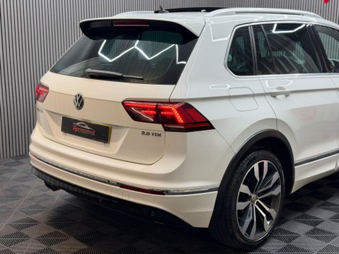 Volkswagen Tiguan 2.0 TDI BlueMotion Tech R-Line Euro 6 (s/s) 5dr 11