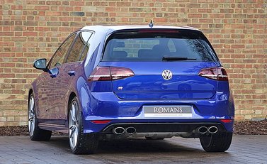 Volkswagen Golf R 3