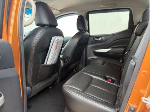Nissan Navara 2.3 Navara Tekna dCi Auto 4WD 5dr 74