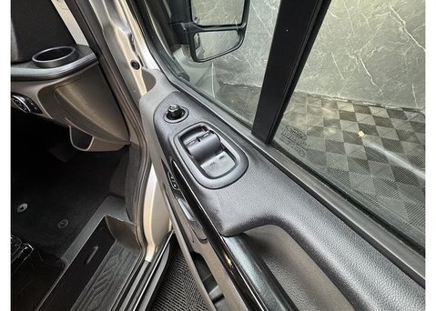 Ford Transit Custom 2.0 300 EcoBlue Limited Crew Van Double Cab 5dr Diesel Manual L2 H1 Euro 6 28