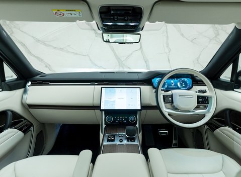 Land Rover Range Rover P440e Autobiography LWB PHEV 17