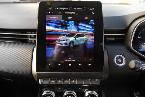 Renault Clio E-TECH ENGINEERED PHEV 32