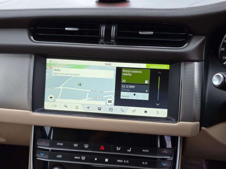 Jaguar XF 2.0d Portfolio Saloon 4dr Diesel Auto Euro 6 (s/s) (163 ps) 31