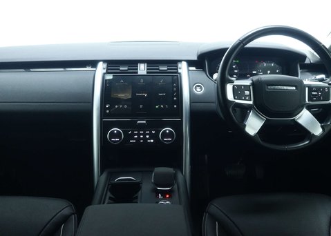 Land Rover Discovery 3.0 Discovery HSE D MHEV Auto 4WD 18