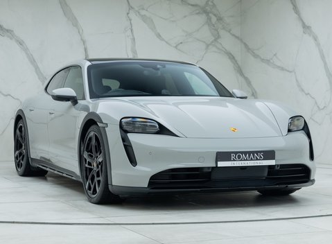 Porsche Taycan 4S Cross Turismo 6